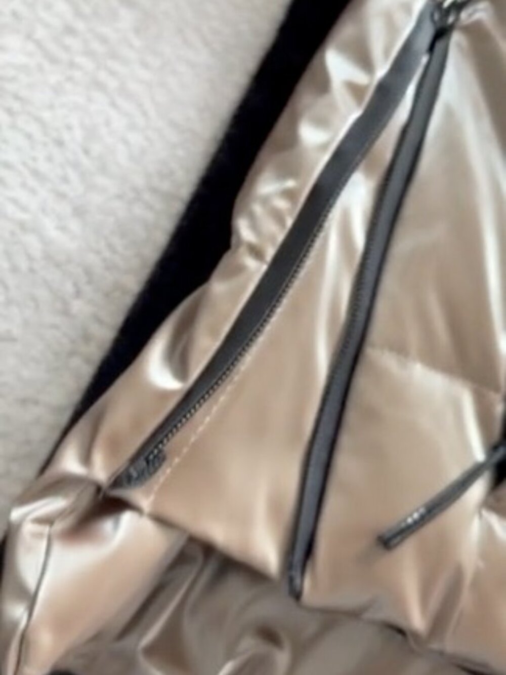 ✨ TUMI Metallic Silver Convertible Backpack Puffer Jacket - Picture 9 of 9
